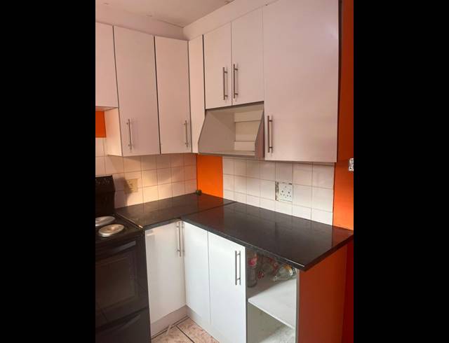 2 BEDROOM HOUSE FOR SALE IN MMABATHO 12